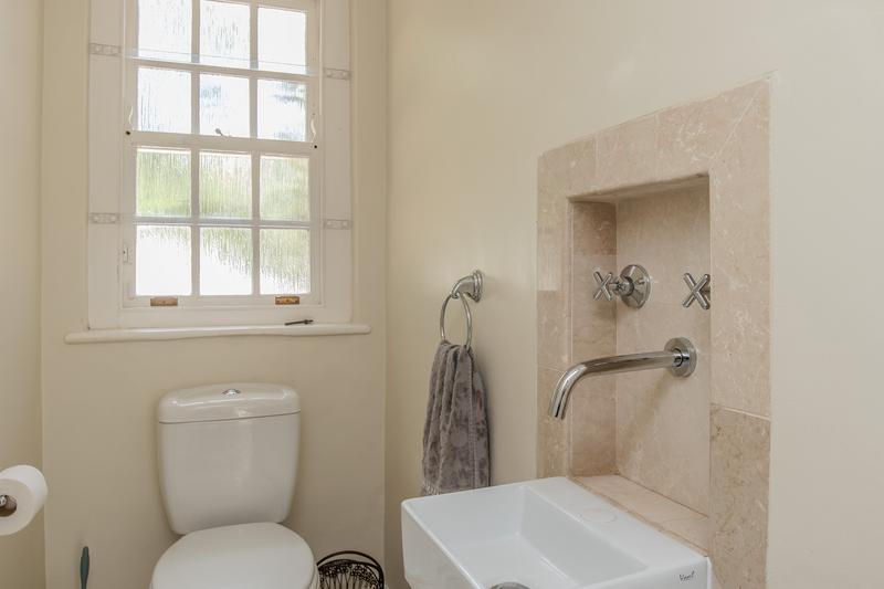 To Let 3 Bedroom Property for Rent in Constantia Western Cape